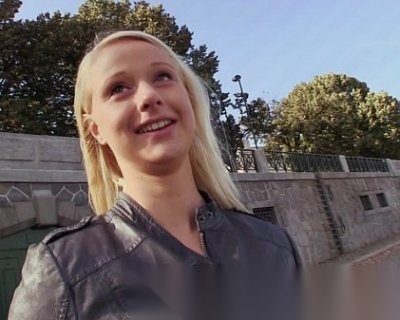 publicsex amateur sucks cock for
