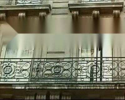 Der Frauenfrauenarerara - Place Pigalle