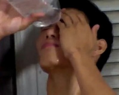 Water in eyes Q Nhu38