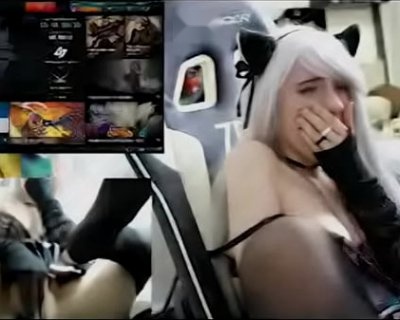 Screaming Girl on LoL. Lana Rain