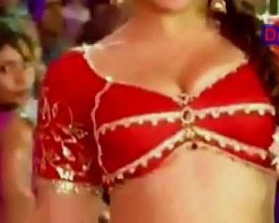Kareenas Hottest Navel Show Jackal017