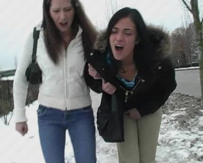 ineed2pee mandy alex