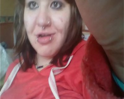 The bimbo On A Red Shirt Talking About Her Vagina