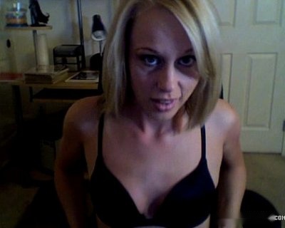 amateur blonde web cam girl