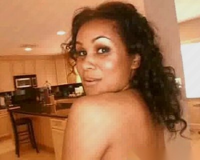 A sexy Puerto Rican girl poses