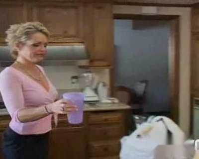 milf kelly leigh