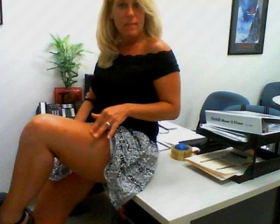 horny milf masturbates in