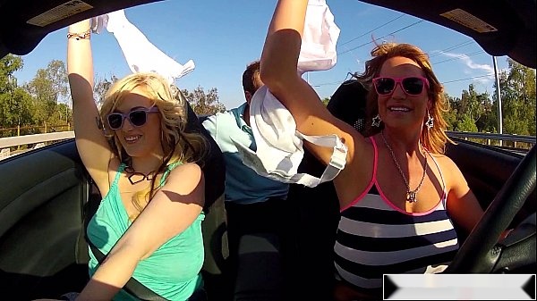 Siri &amp; Kelly's Big Natural Boobs Dominate Fat Cock in Sensational Threesome