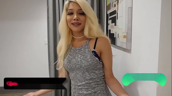 Elizabeth Jolie's Hot Teen Solo: Thinking of Her Stepbro While Finger Fisting Herself