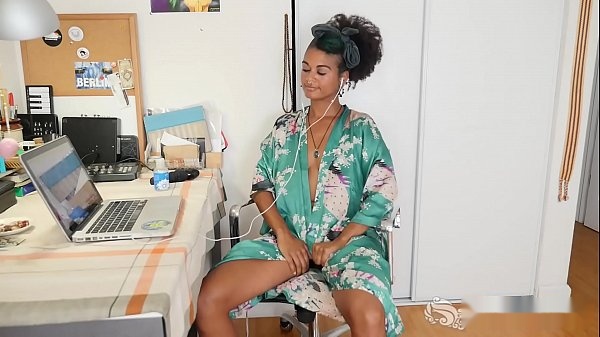 Ebony Lola Rose's Wild Masturbation Adventure with Hairy Twat &amp; Vibrator