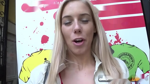 Horny Nesty's Wild Public Pussy Fisting Session with Kevin King