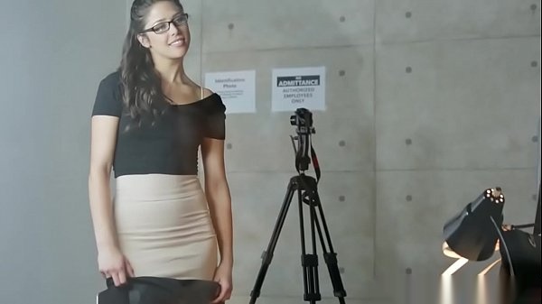 Anna Morna &amp; Nick Manning: Office Obsession Unfolds on First Flirt Day