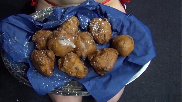 Linda Lush's New Year Extravaganza: 6 Guys Cumming on Facial Oliebollen