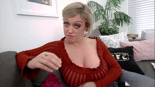 Busty Stepmom's Sensational Biology Lesson with Dee Williams