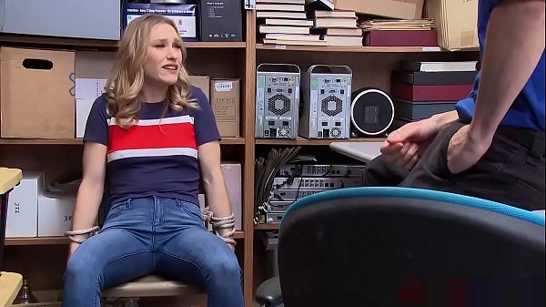 Blonde Babe Daisy Lynne's Deepthroat Thriller: Real Amateur Action